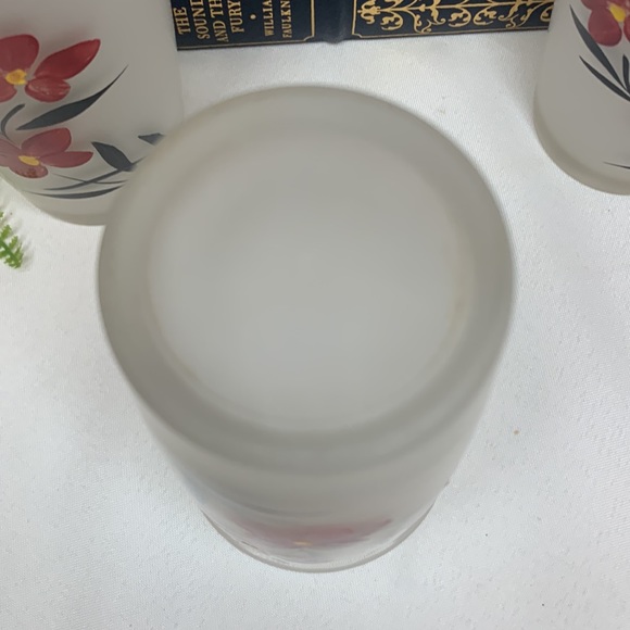 Set of 6 vintage frosted black, red & yellow floral drinking glasses / tumblers - Picture 7 of 9
